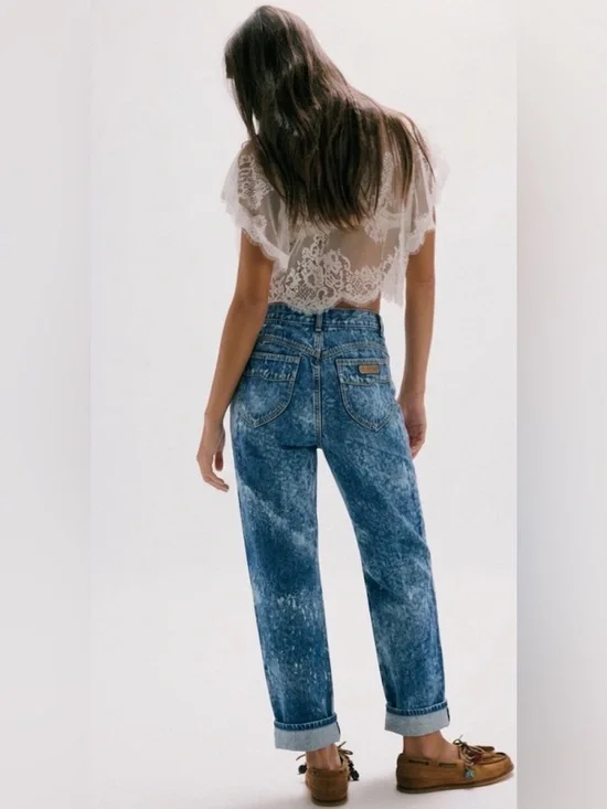 One-of-a-Kind (OOAK) Vintage Gitano Hand-Stenciled Lace Jeans - Picture 2 of 16